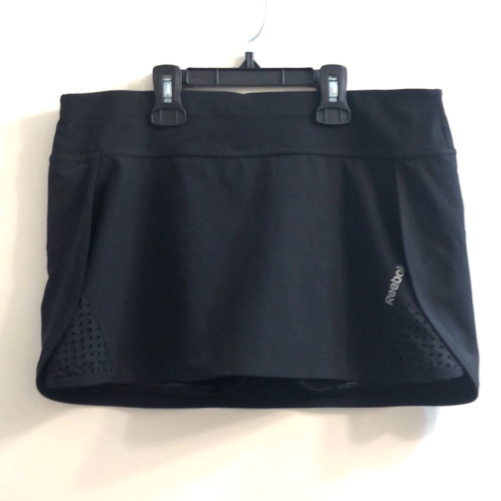 Reebok PlayDry Black Skorts size Small
